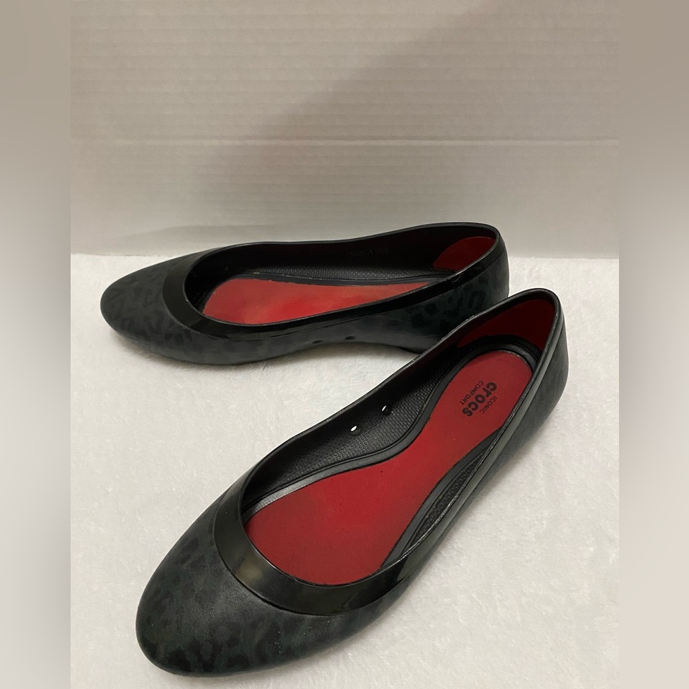 CROCS Black Flats Versatile Slip-On Loafers